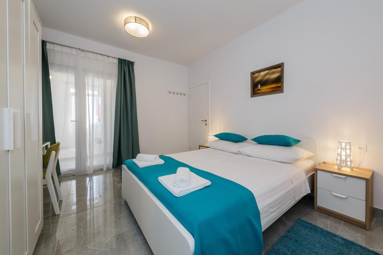 Apartmani Ujakovic Kastela Luaran gambar