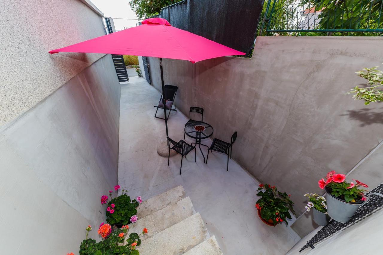 Apartmani Ujakovic Kastela Luaran gambar