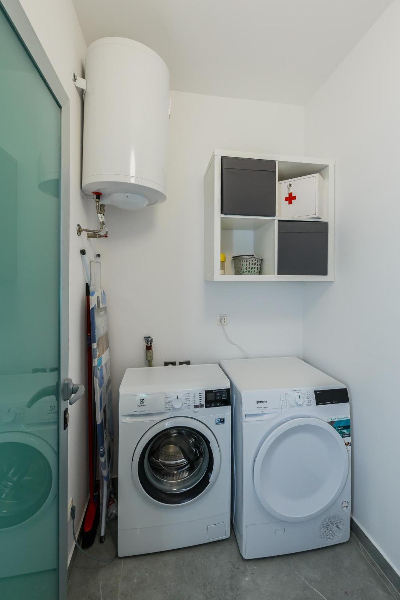 Apartmani Ujakovic Kastela Luaran gambar