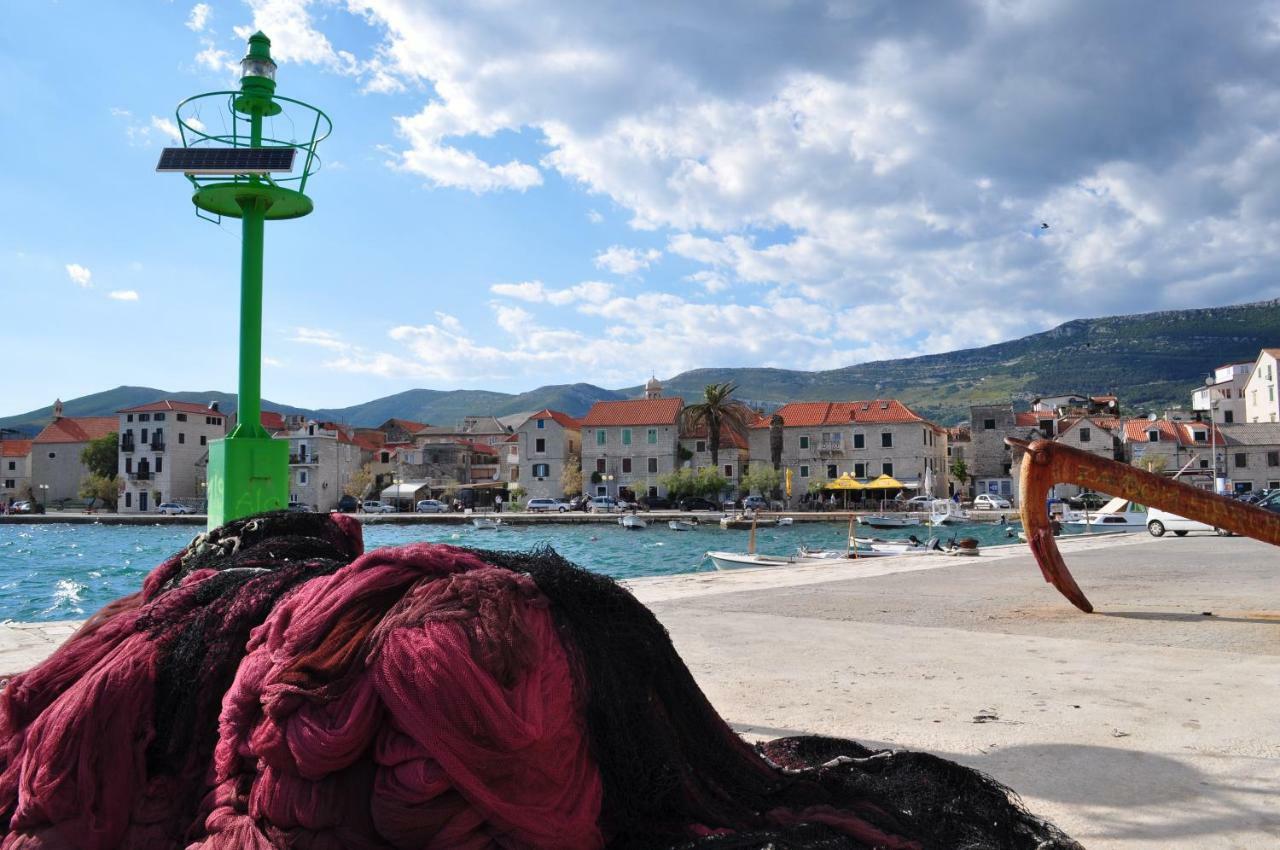 Apartmani Ujakovic Kastela Luaran gambar