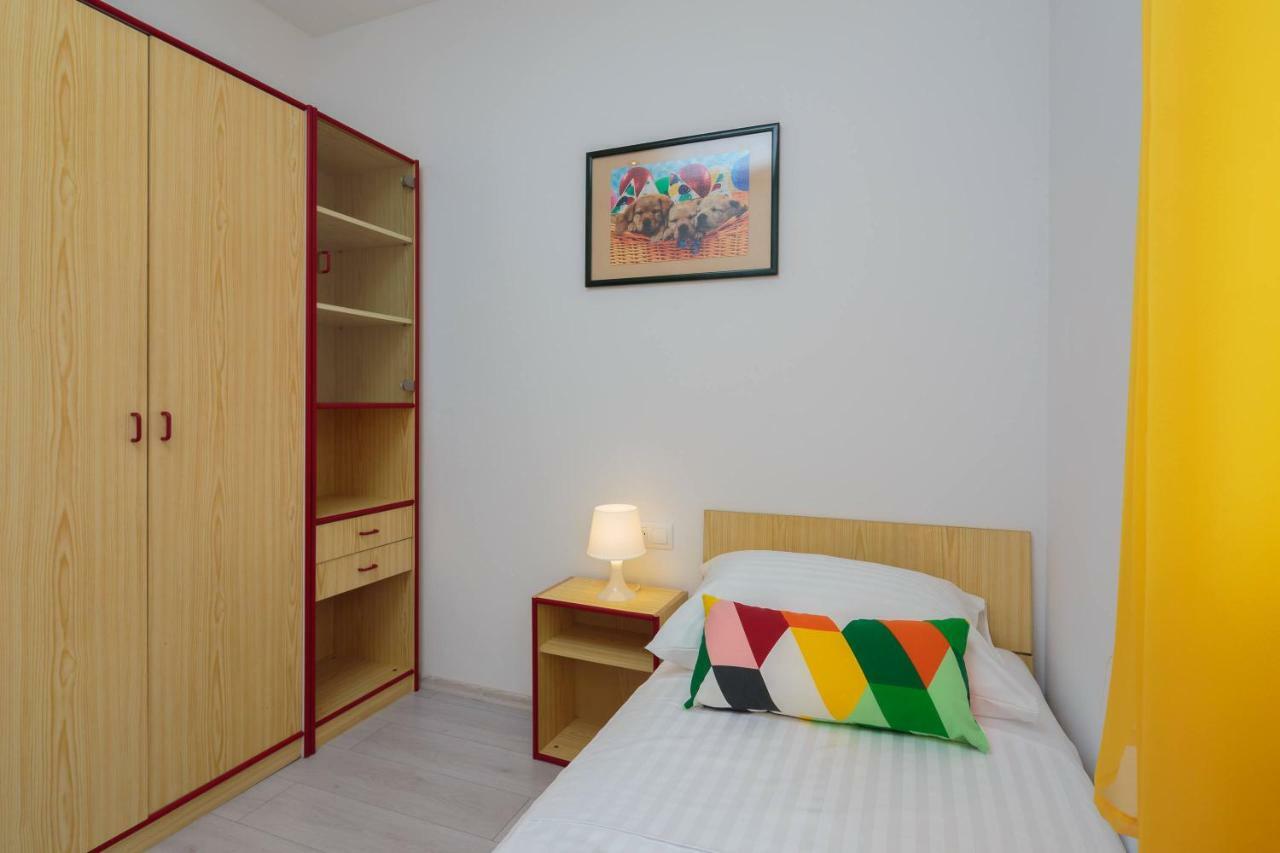 Apartmani Ujakovic Kastela Luaran gambar