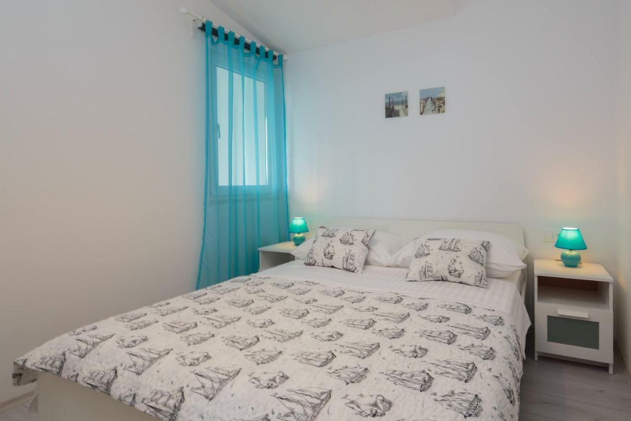 Apartmani Ujakovic Kastela Luaran gambar