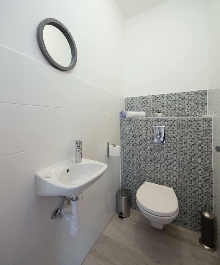 Apartmani Ujakovic Kastela Luaran gambar